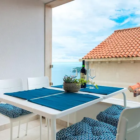 Apartmán Tophill Deluxe *