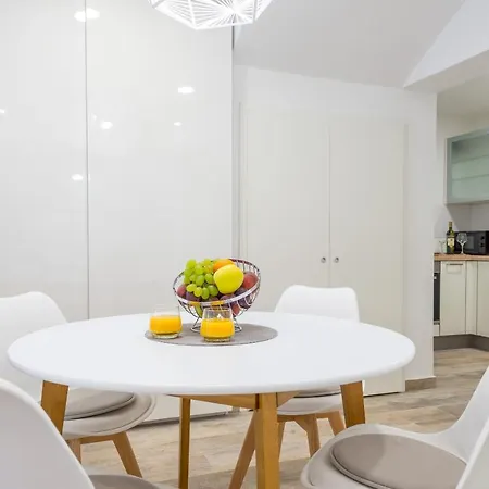 Apartament Tophill Deluxe *